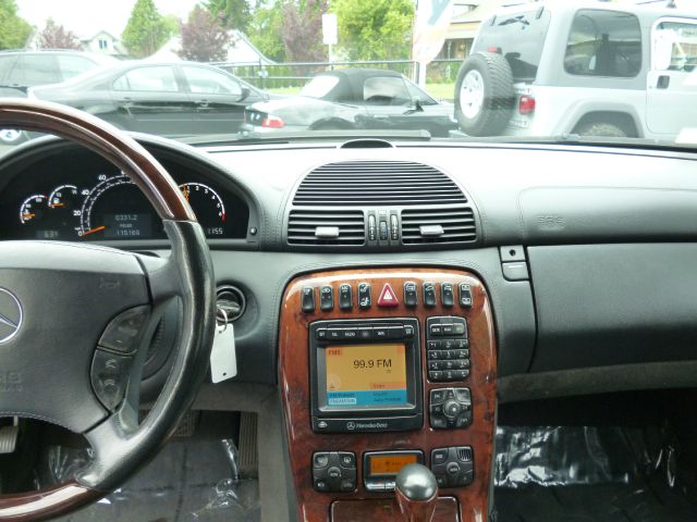 Mercedes-Benz CL-Class 2001 photo 2