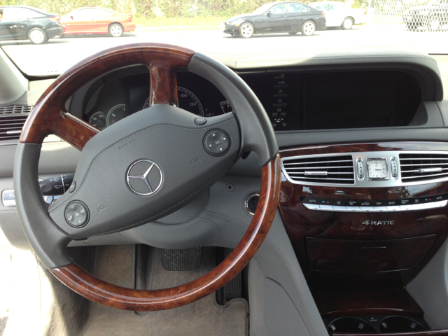 Mercedes-Benz CL-Class 2009 photo 8