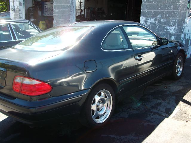 Mercedes-Benz CLK-Class 1998 photo 1