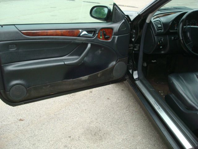 Mercedes-Benz CLK-Class 1999 photo 2