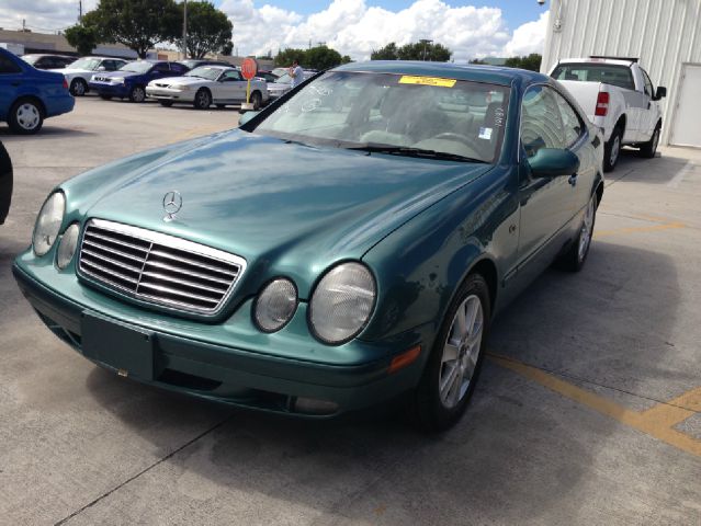 Mercedes-Benz CLK-Class 1999 photo 1