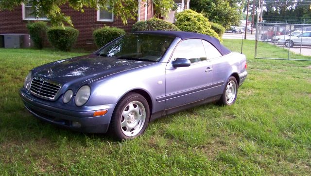 Mercedes-Benz CLK-Class 1999 photo 3