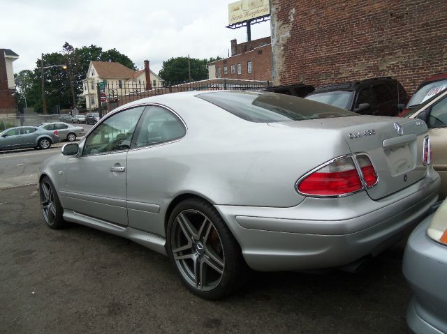 Mercedes-Benz CLK-Class XLE V6 Coupe