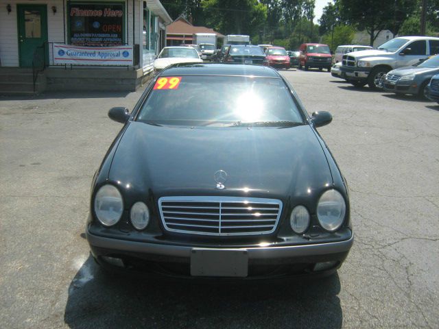 Mercedes-Benz CLK-Class 1999 photo 1