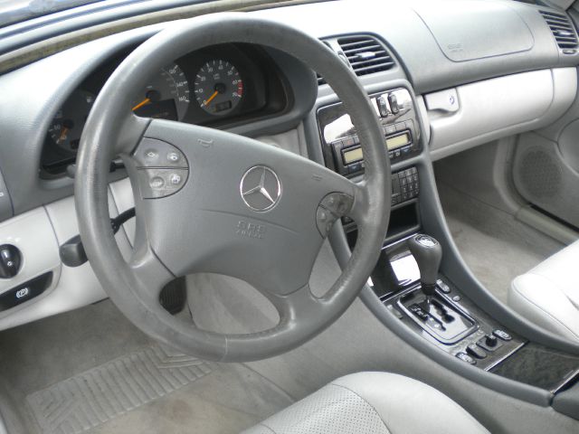 Mercedes-Benz CLK-Class XLE V6 Coupe