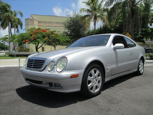 Mercedes-Benz CLK-Class 2000 photo 3