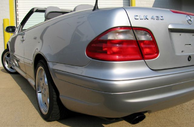 Mercedes-Benz CLK-Class 2000 photo 15