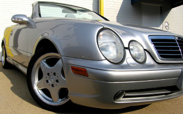 Mercedes-Benz CLK-Class 2000 photo 2