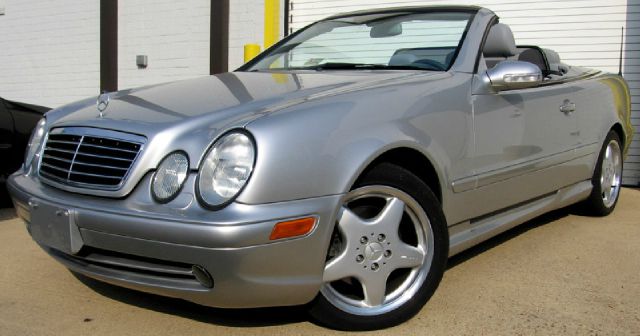 Mercedes-Benz CLK-Class 2000 photo 4