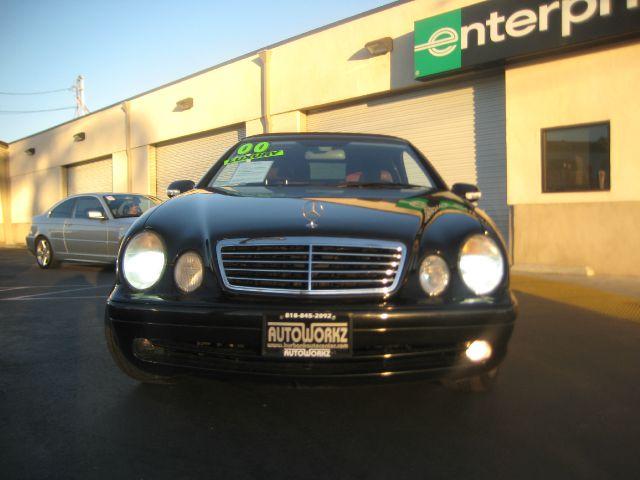 Mercedes-Benz CLK-Class 2000 photo 1