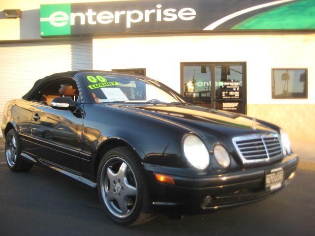 Mercedes-Benz CLK-Class 2000 photo 2