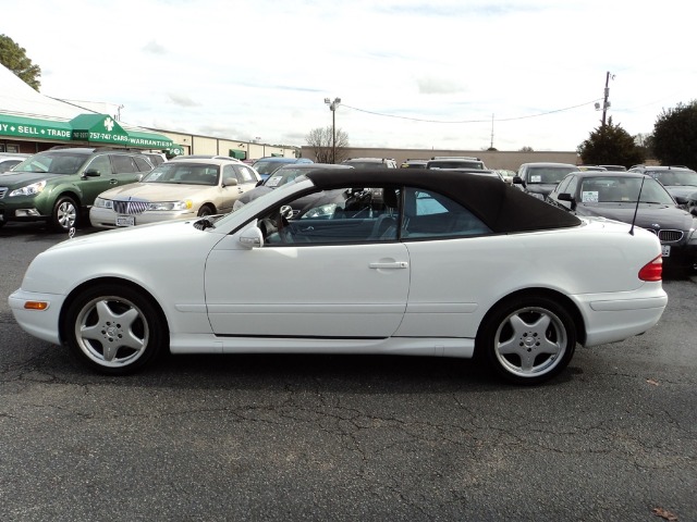 Mercedes-Benz CLK-Class 2000 photo 3