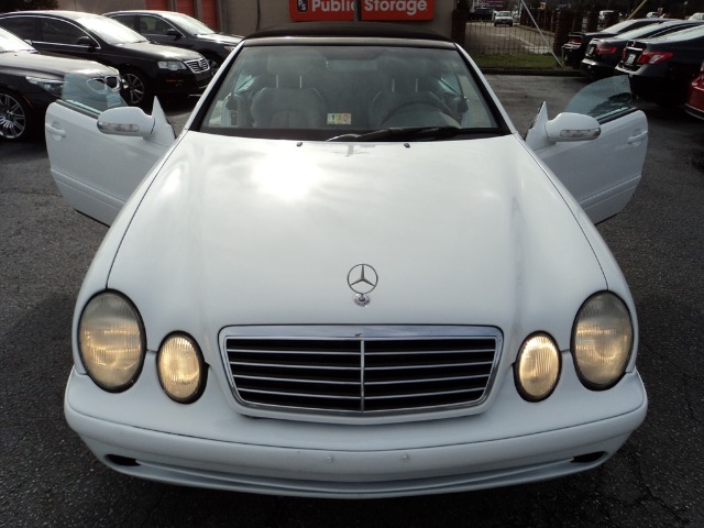 Mercedes-Benz CLK-Class 2000 photo 4
