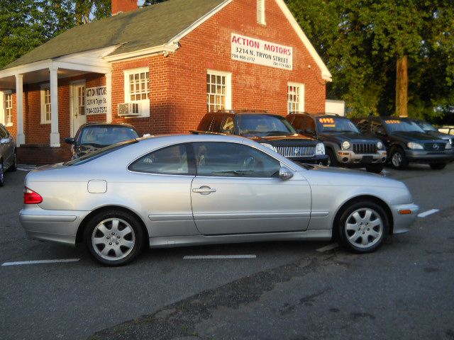 Mercedes-Benz CLK-Class 2000 photo 1