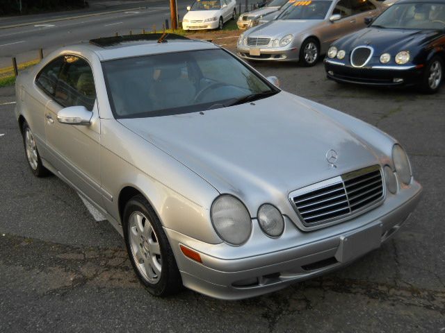 Mercedes-Benz CLK-Class 2000 photo 2