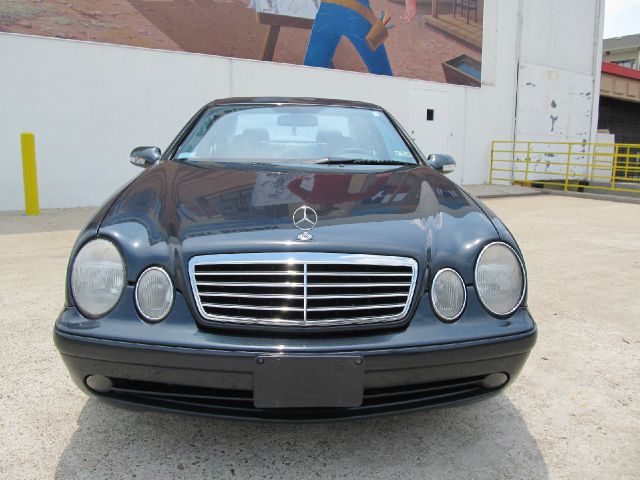 Mercedes-Benz CLK-Class 2000 photo 4