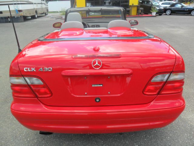 Mercedes-Benz CLK-Class 2000 photo 2