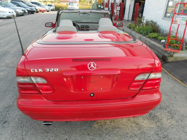 Mercedes-Benz CLK-Class 7-passenger Convertible