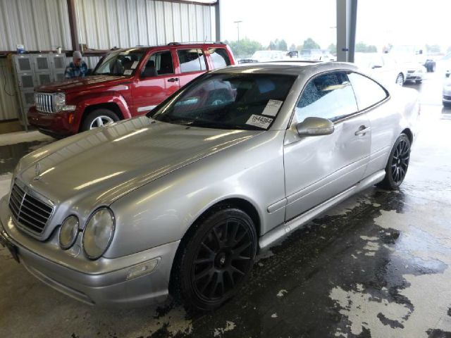 Mercedes-Benz CLK-Class 2001 photo 4