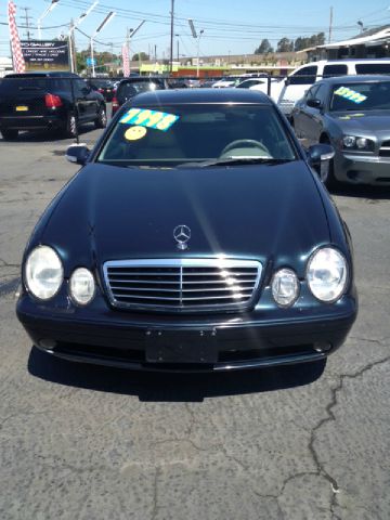 Mercedes-Benz CLK-Class 2001 photo 3