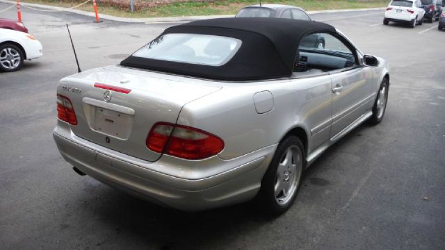 Mercedes-Benz CLK-Class 2001 photo 4