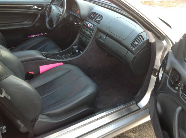 Mercedes-Benz CLK-Class 2001 photo 1