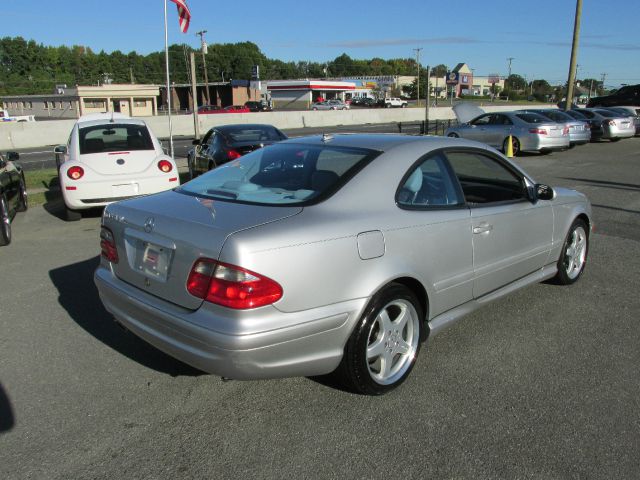 Mercedes-Benz CLK-Class 2002 photo 1