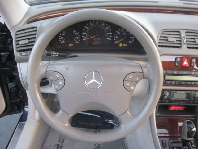 Mercedes-Benz CLK-Class 2002 photo 14