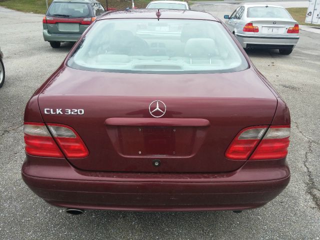 Mercedes-Benz CLK-Class 2002 photo 1