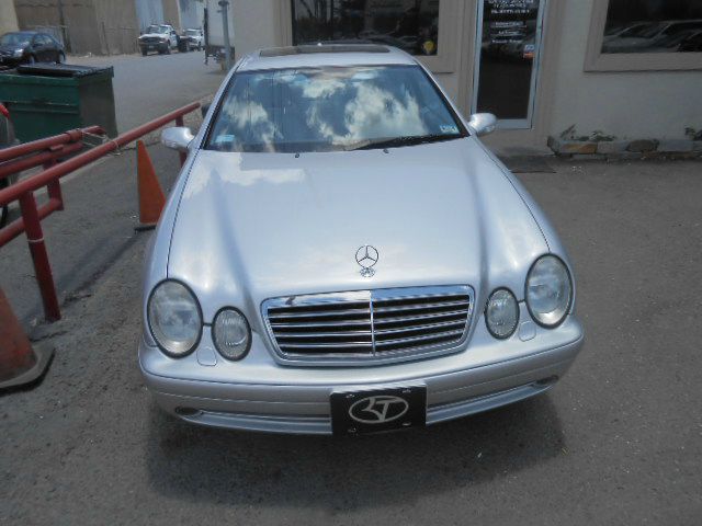 Mercedes-Benz CLK-Class 2002 photo 5