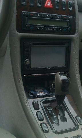 Mercedes-Benz CLK-Class 2002 photo 6