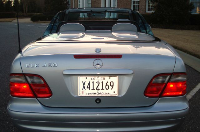 Mercedes-Benz CLK-Class 2003 photo 0