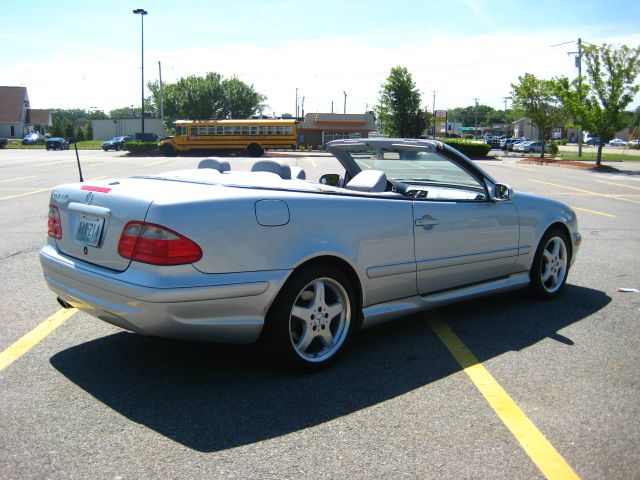 Mercedes-Benz CLK-Class 2003 photo 1