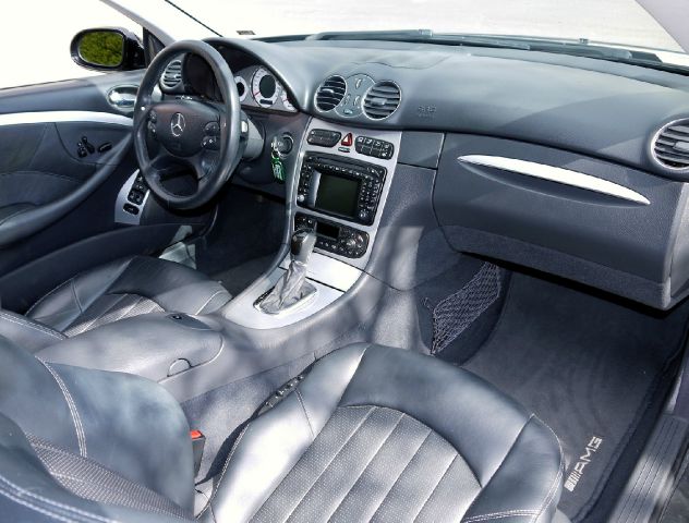 Mercedes-Benz CLK-Class 2003 photo 12