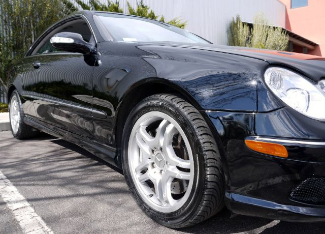 Mercedes-Benz CLK-Class 2003 photo 20