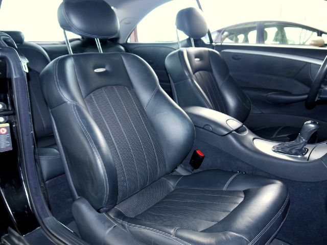 Mercedes-Benz CLK-Class 2003 photo 3