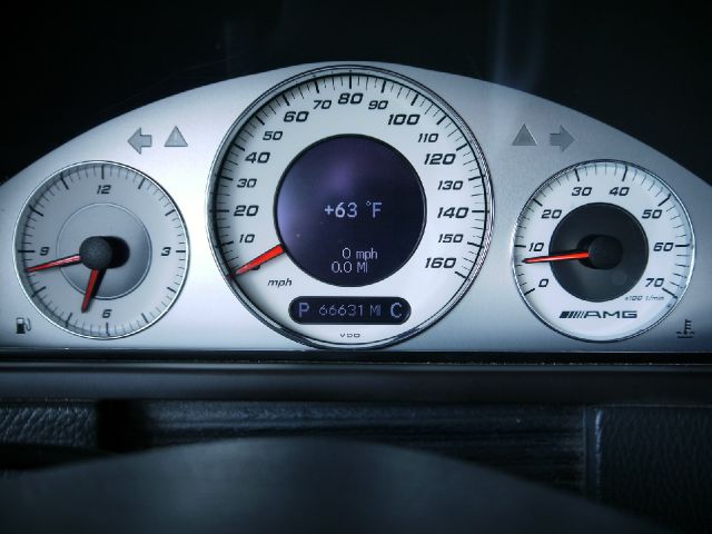 Mercedes-Benz CLK-Class 2003 photo 9