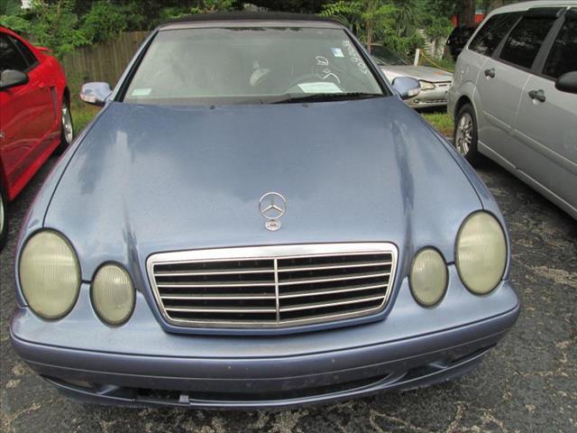 Mercedes-Benz CLK-Class 2003 photo 2