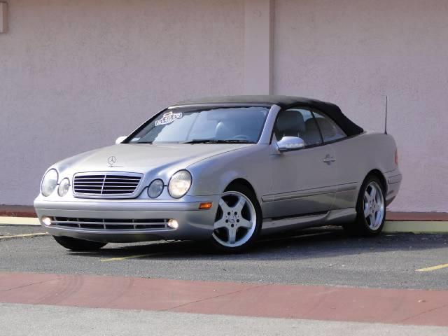 Mercedes-Benz CLK-Class 2003 photo 1