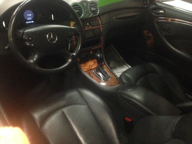 Mercedes-Benz CLK-Class 2003 photo 1