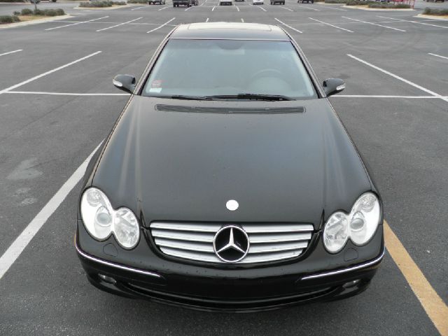 Mercedes-Benz CLK-Class 2003 photo 2