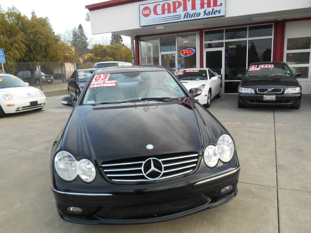 Mercedes-Benz CLK-Class 2003 photo 3