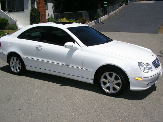Mercedes-Benz CLK-Class 2003 photo 10