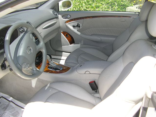 Mercedes-Benz CLK-Class 2003 photo 4