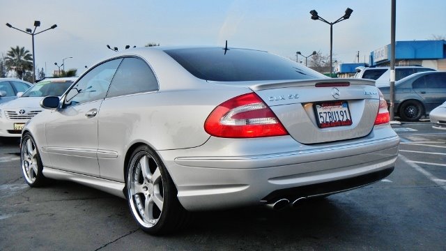 Mercedes-Benz CLK-Class 2004 photo 4