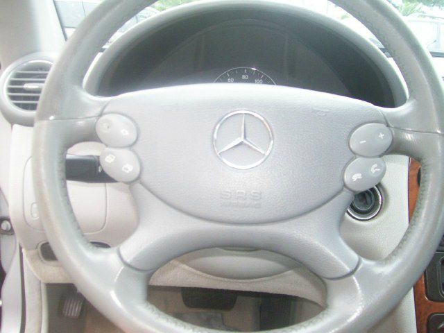 Mercedes-Benz CLK-Class 3.0L Luxury W/moonroofleather Convertible