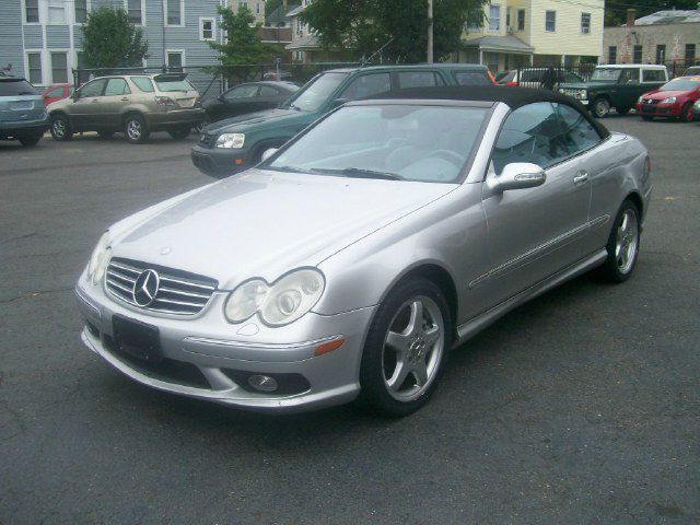 Mercedes-Benz CLK-Class 2004 photo 4