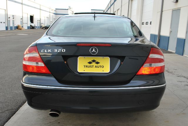Mercedes-Benz CLK-Class LT 1500 DVD W/monitorflex Fuel 4X4 Coupe