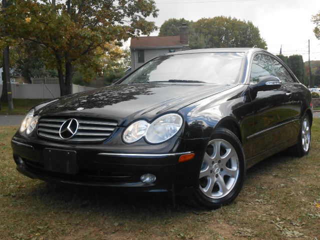 Mercedes-Benz CLK-Class 2004 photo 4