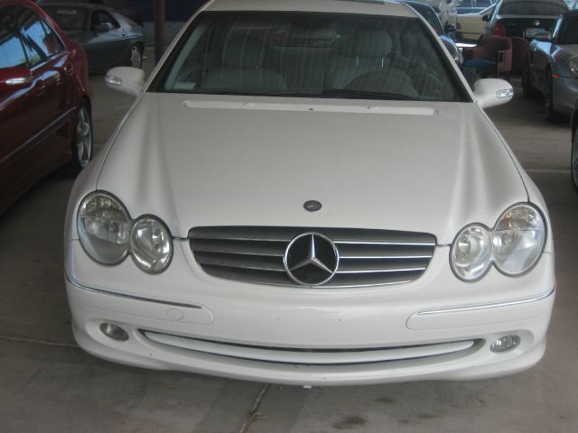 Mercedes-Benz CLK-Class 2004 photo 4